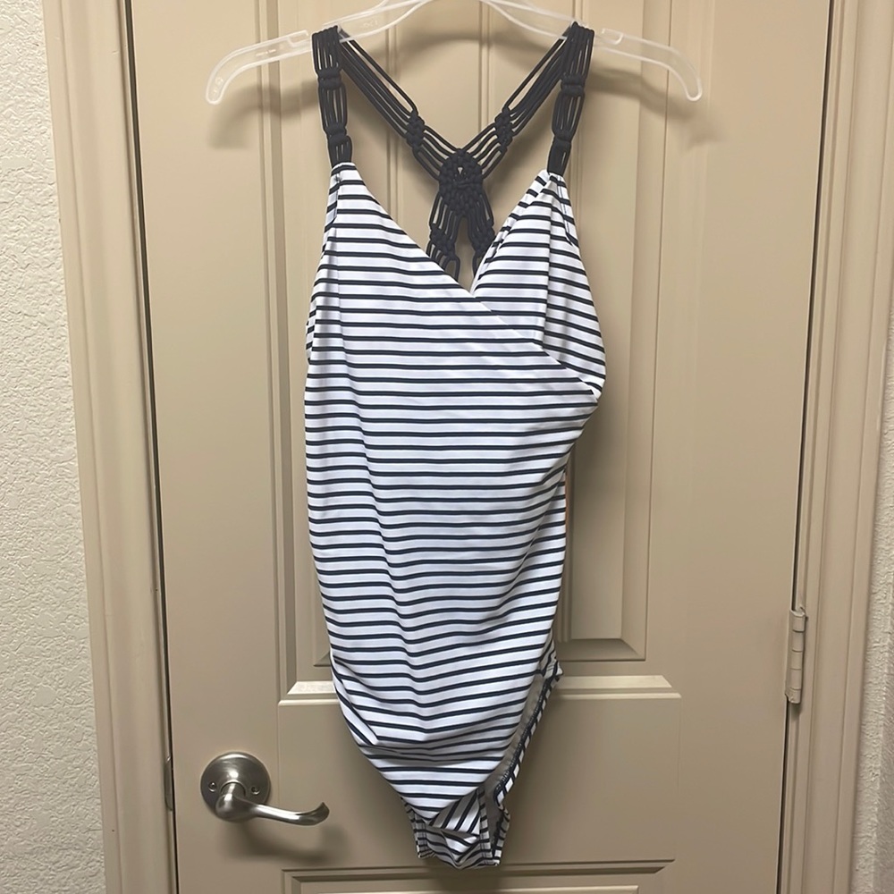 NWT Kona Sol High Coverage One Piece